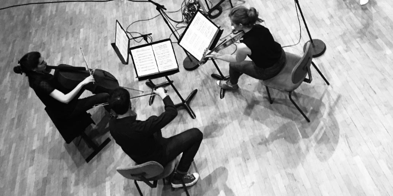 Matias Bensmana, Groupe de Musique Ambient en représentation à Seine Saint Denis - photo de couverture