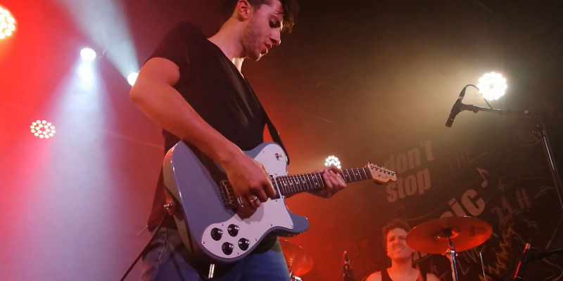 Joyful Mess, Groupe de Musique Rock en représentation à Gironde - photo de couverture n° 2