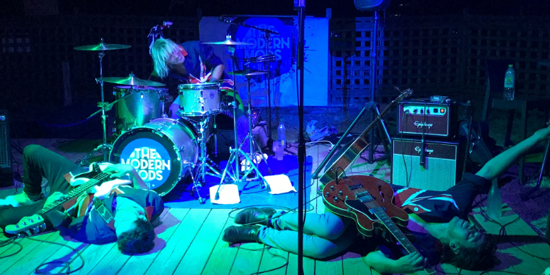 The Modern Mods, Groupe de Musique Rock en représentation à Hérault - photo de couverture n° 3