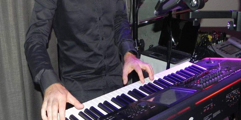 PianoBox, Chanteur Chanteur en représentation à Gironde - photo de couverture n° 2