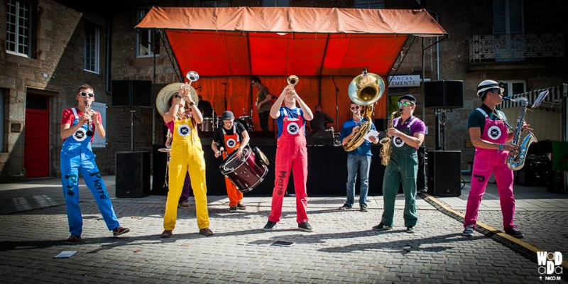 Les Play's Mobils, Fanfare Fanfare en représentation à Ille et Vilaine - photo de couverture n° 2