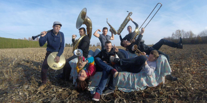 Les Play's Mobils, Fanfare Fanfare en représentation à Ille et Vilaine - photo de couverture n° 1