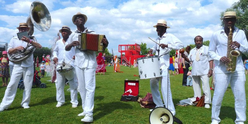 Caribop, Fanfare Fanfare en représentation à Val de Marne - photo de couverture n° 1