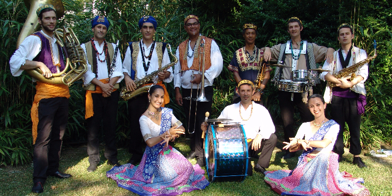 Bollywood orKestra, Fanfare Musiques du Monde en représentation à Essonne - photo de couverture n° 2