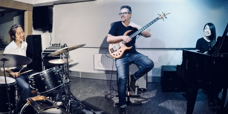 anytime trio, Groupe de Musique Jazz en représentation à Paris - photo de couverture