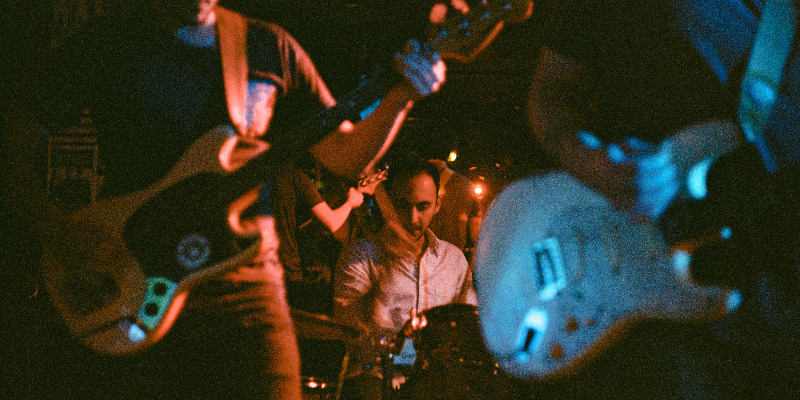 Wigwam Squaw, Groupe de Musique Rock en représentation à Paris - photo de couverture