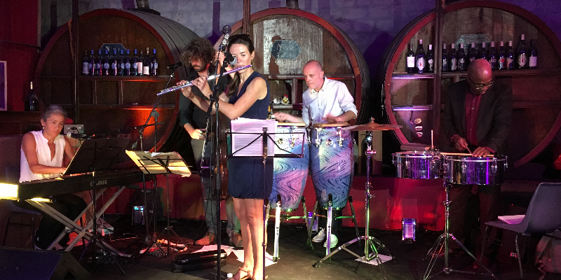 La vuelta, Musiciens Latino en représentation à Bouches du Rhône - photo de couverture n° 1