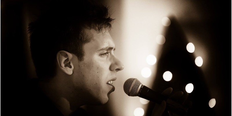 Guillaume Muller, Chanteur Chanteur en représentation - photo de couverture n° 3