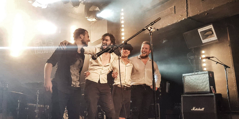 Mad Trip, Groupe de Musique Rock en représentation à Hauts de Seine - photo de couverture n° 1