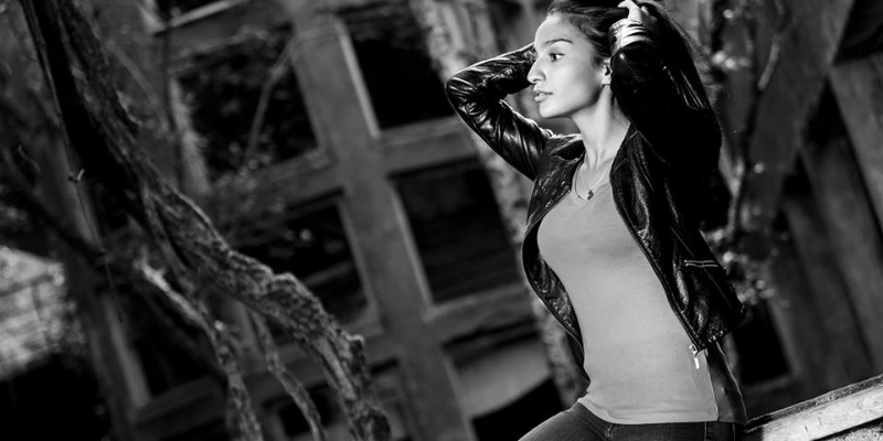 Sirine beghdadi, Chanteur Chanteur en représentation à Nord - photo de couverture n° 1
