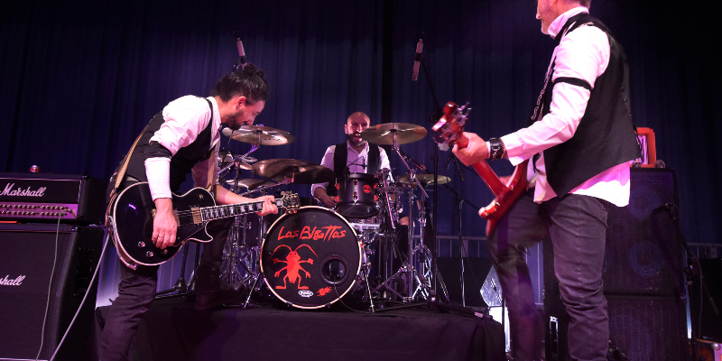 Damien Aumaitre, Groupe de Musique Rock en représentation à Paris - photo de couverture