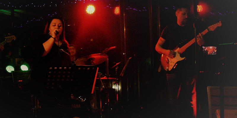 Monsieur Emilie, Groupe de Musique Rock en représentation à Loire - photo de couverture n° 3