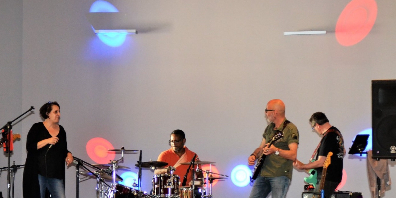 Krey's, Groupe de Musique Rock en représentation à Marne - photo de couverture