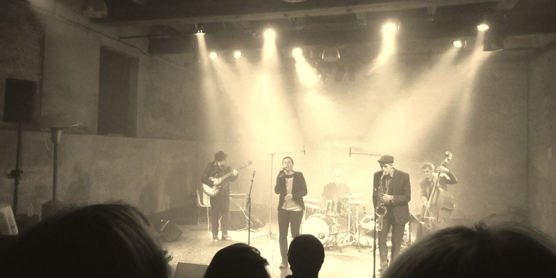 Fleur de jazz, Groupe de Musique Jazz en représentation à Hérault - photo de couverture