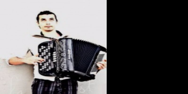 cotty, Chanteur Accordéoniste en représentation - photo de couverture n° 1