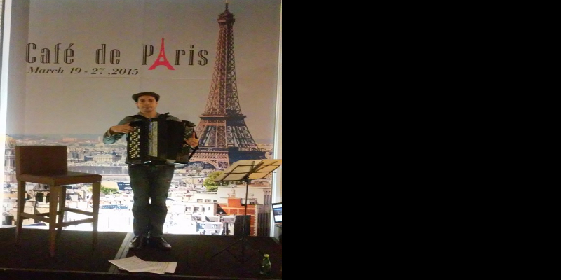cotty, Chanteur Accordéoniste en représentation - photo de couverture n° 2