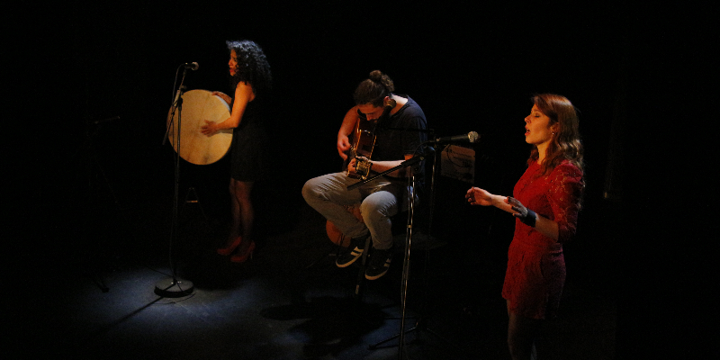 IN'OUÏE , Chanteur Acoustique en représentation à Vaucluse - photo de couverture n° 1