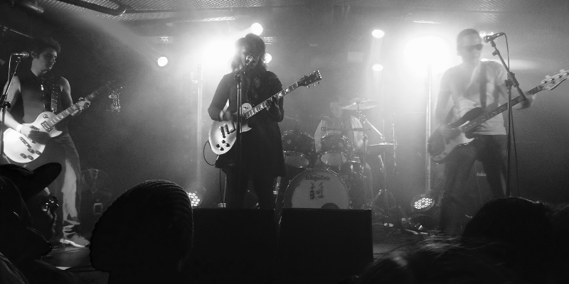 HOLY PILLS, Groupe de Musique Rock en représentation à Val de Marne - photo de couverture n° 2