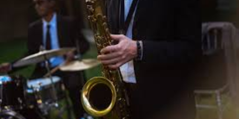 HV PROD, Fanfare Jazz en représentation à Seine Maritime - photo de couverture