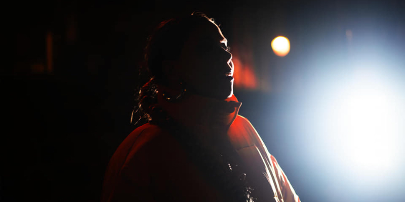 Eléonore, Chanteur Chanteur en représentation à Paris - photo de couverture n° 2