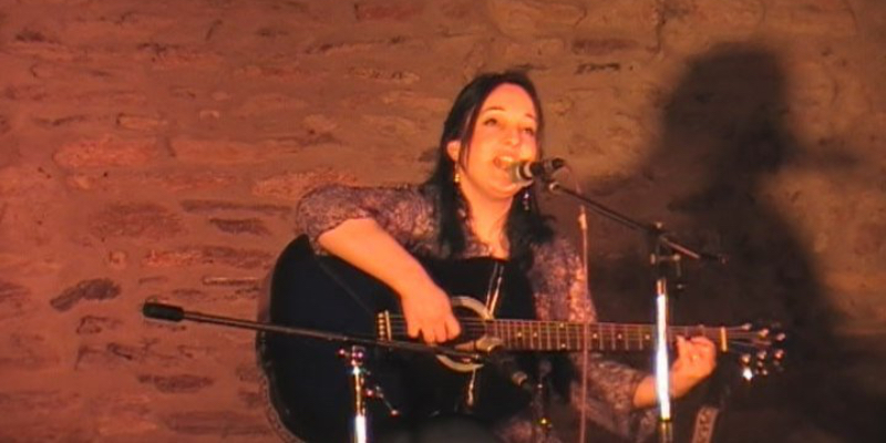 OPHÉLIE MORIVAL, Chanteur Chanteur en représentation - photo de couverture n° 2