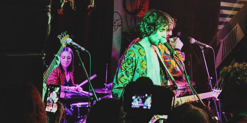 CACHAI, Groupe de Musique Pop en représentation à Paris - photo de couverture n° 1