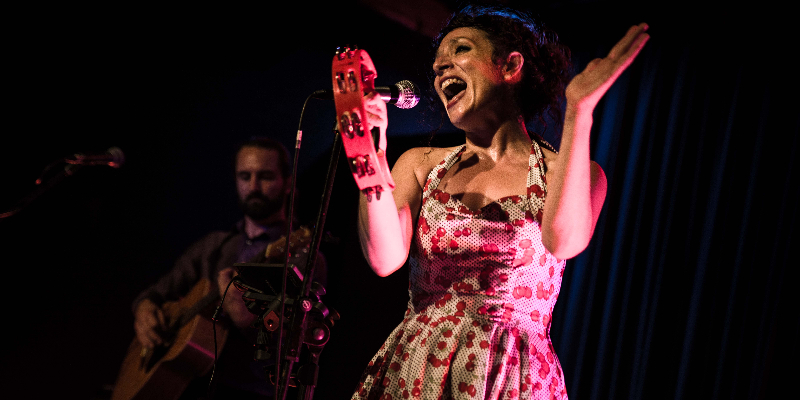 Miss April duo , Musiciens Pop en représentation à Savoie - photo de couverture