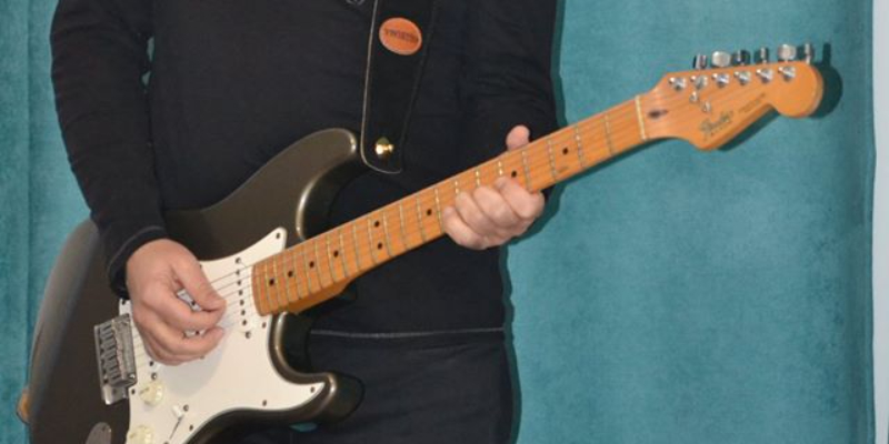 Deltoïde, Chanteur Chanteur en représentation à Eure et Loir - photo de couverture n° 2