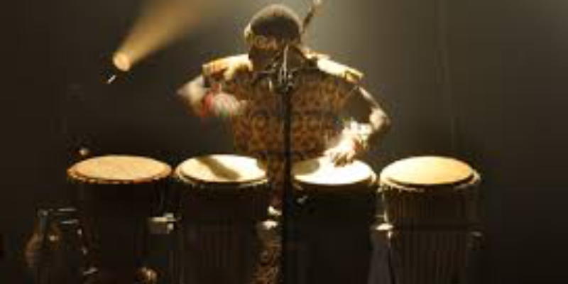 TIO PERCUSSION, Groupe de Musique Musiques du Monde en représentation - photo de couverture n° 1