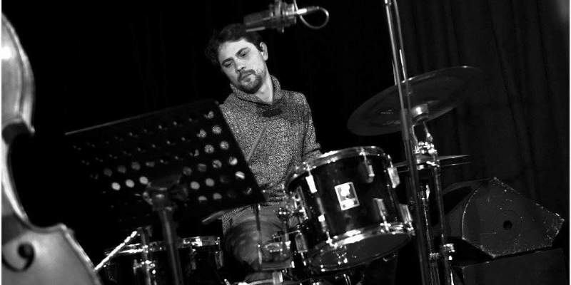 YANN VIOLON, Groupe de Musique Jazz en représentation à Vaucluse - photo de couverture n° 3