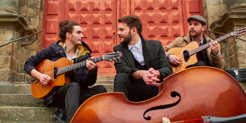 Chateau Lapompe, Groupe de Musique Jazz Manouche en représentation à Ille et Vilaine - photo de couverture n° 3