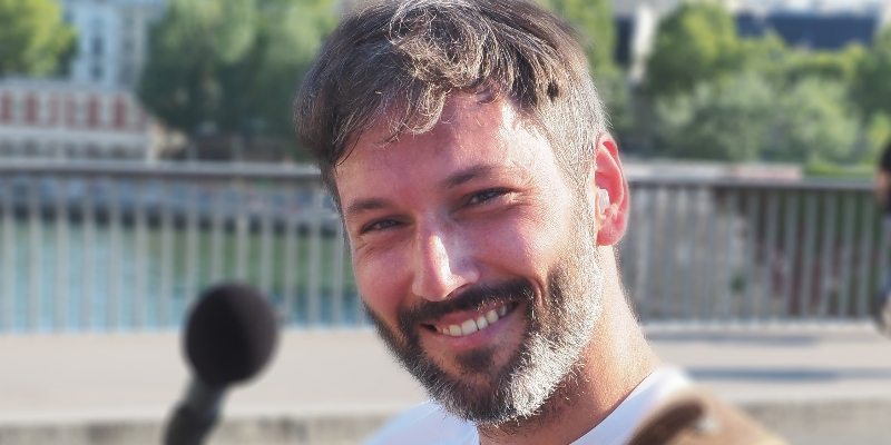 Romain Dupré, Chanteur Chanteur en représentation à Paris - photo de couverture n° 1