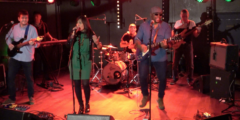 SaltAndRoots , Groupe de Musique Acoustique en représentation à Paris - photo de couverture n° 1