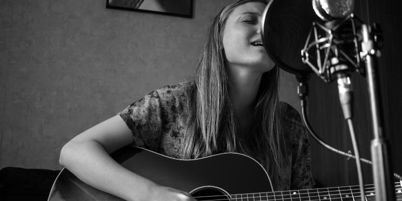 Jeanne Wintherlig, Chanteur Folk en représentation à Gironde - photo de couverture n° 2