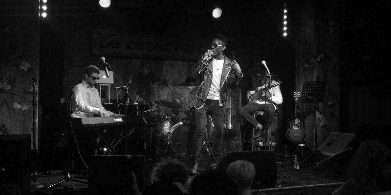 Vaik, Groupe de Musique Pop en représentation - photo de couverture n° 2