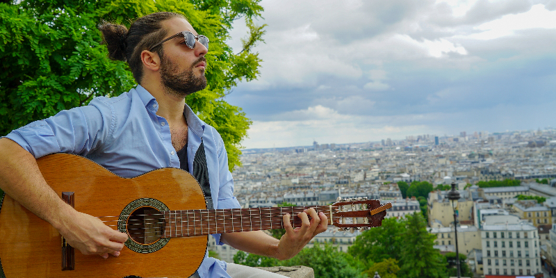 SoWell, Chanteur Variété Française en représentation à Paris - photo de couverture