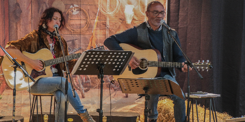 SING'ULIERS, Musiciens Acoustique en représentation à Doubs - photo de couverture n° 1
