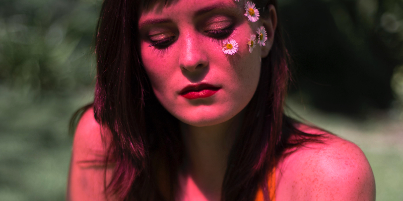 Grace de la Hunt, Chanteur Chanteur en représentation - photo de couverture n° 1