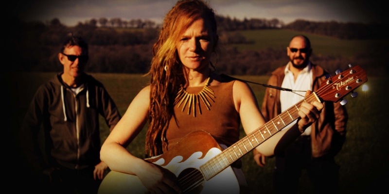 Edmée & The Flyroots, Groupe de Musique Folk en représentation à Côtes d'Armor - photo de couverture n° 2
