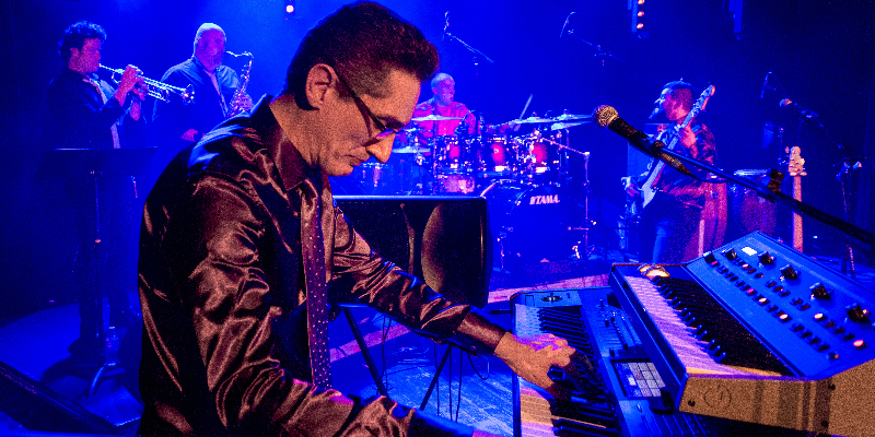 FUNKIT, Groupe de Musique Funk en représentation - photo de couverture n° 3