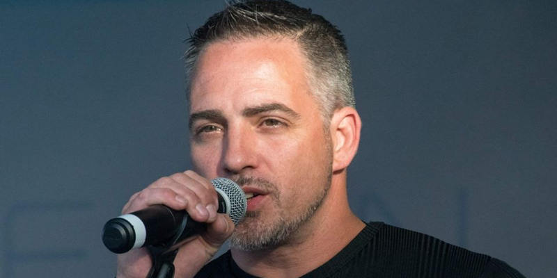 STEFAN LUAN, Chanteur Chanteur en représentation à Haute Vienne - photo de couverture n° 2