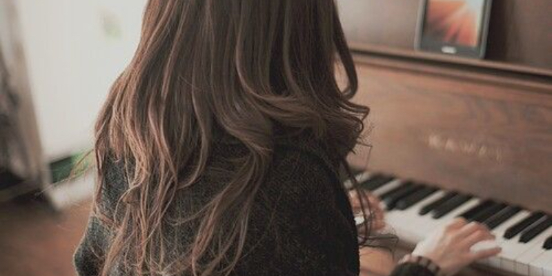 Léana Ferreira, Musiciens Pianiste en représentation à Gironde - photo de couverture