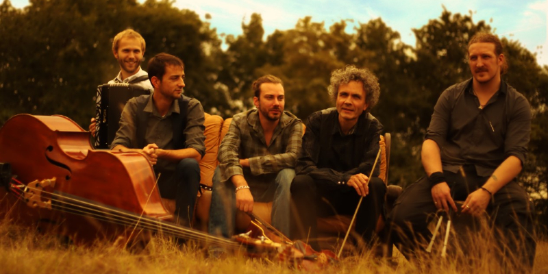La Guinche du Faune, Groupe de Musique Acoustique en représentation - photo de couverture n° 1