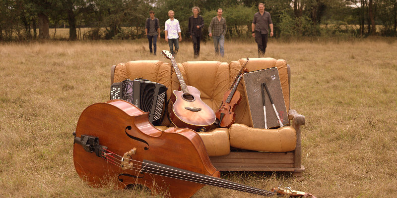 La Guinche du Faune, Groupe de Musique Acoustique en représentation - photo de couverture n° 2