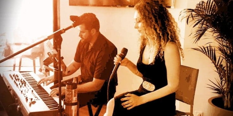 Stone Light , Chanteur Chanteur en représentation à Bouches du Rhône - photo de couverture n° 2