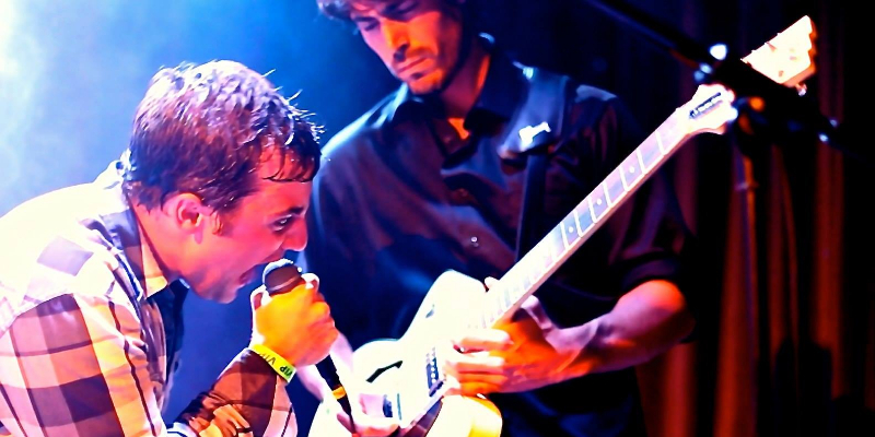 David Wallace, Musiciens Guitariste en représentation à Paris - photo de couverture n° 1