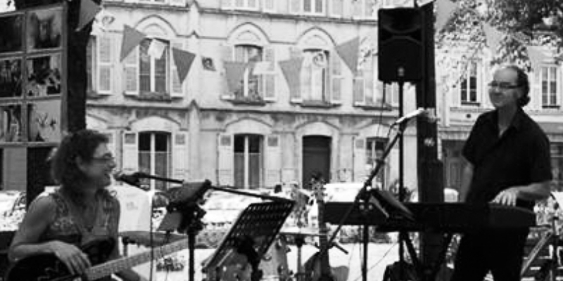 ELEBE, Chanteur Chanteur en représentation à Seine et Marne - photo de couverture n° 2