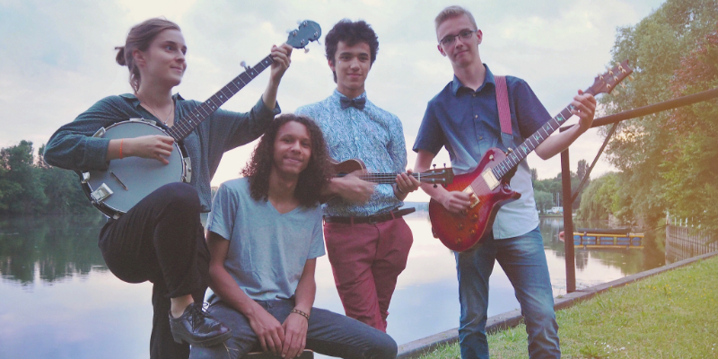 THE BLONDY SHEEP, Groupe de Musique Pop en représentation - photo de couverture