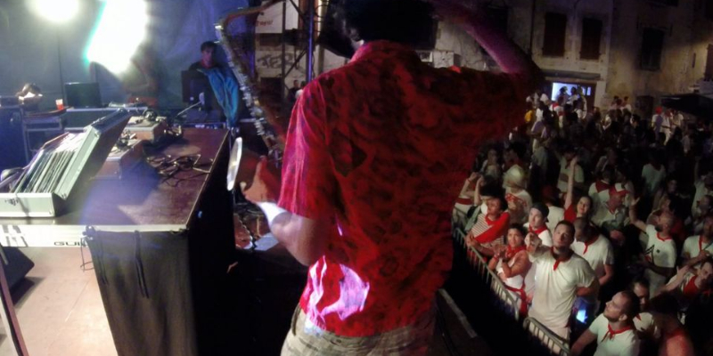 Antoine Lanneau / RAKSAX, DJ DJ en représentation à Pyrénées Atlantiques - photo de couverture
