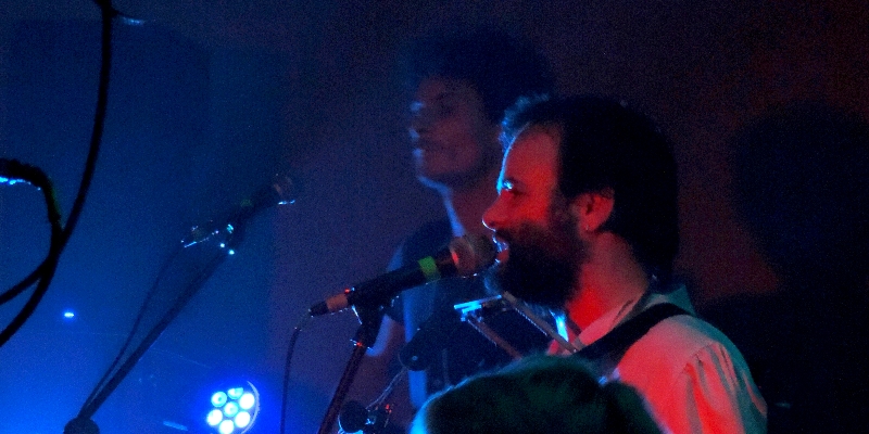 Captain Simard, Chanteur Chanteur en représentation à Paris - photo de couverture n° 3